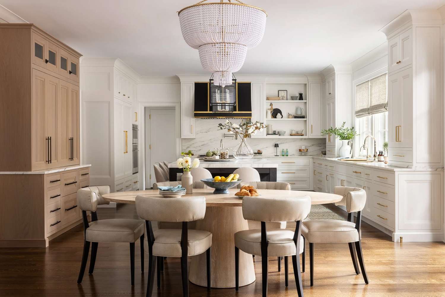 Kitchen & Dining