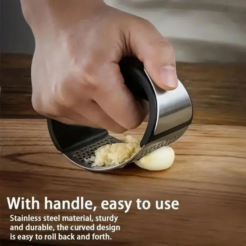 Stainless Steel Garlic Press - Easy-To-Clean and Durable Kitchen Gadget for Chopping and Crushing Garlic, Perfect for Apartments and Dormitories