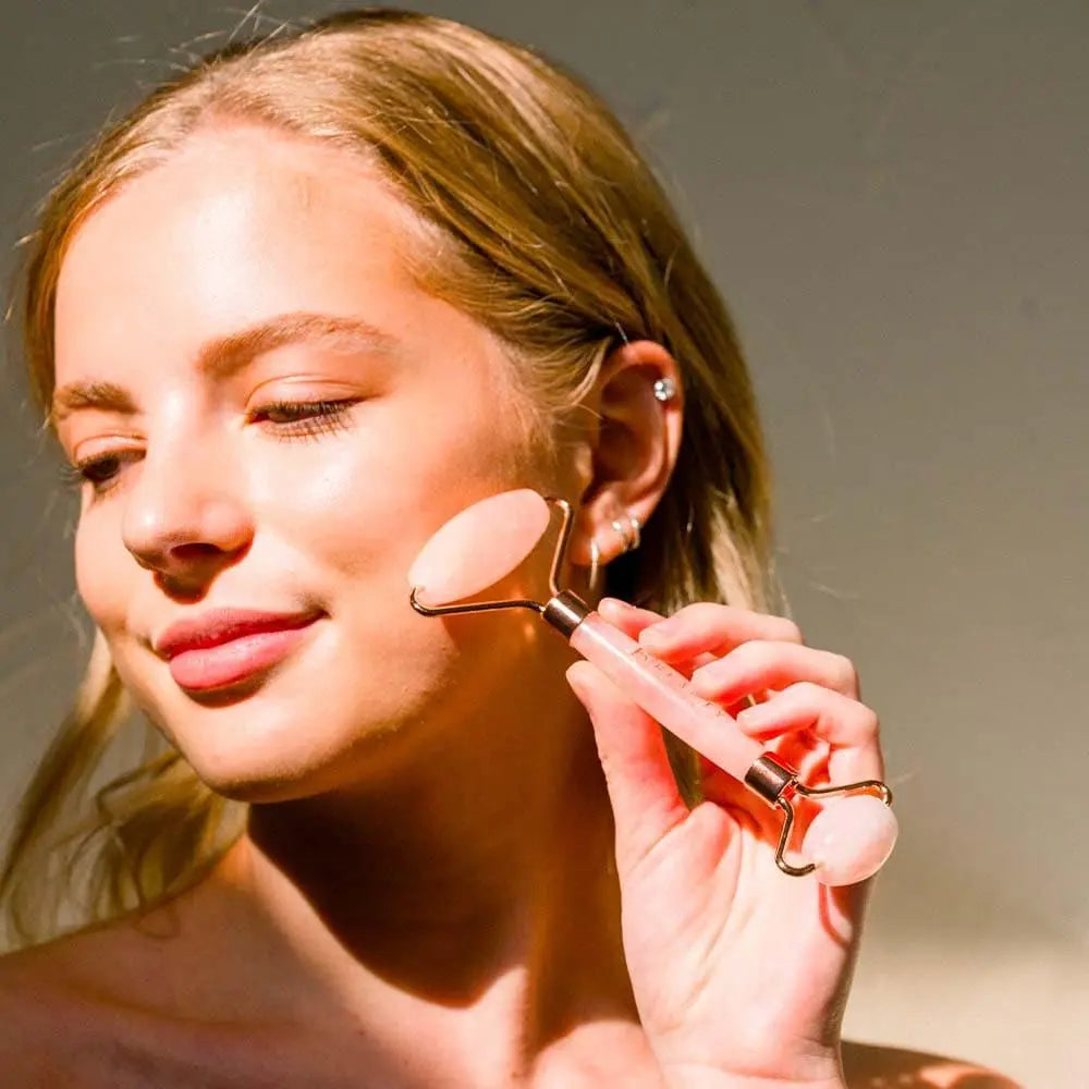 Beauty by Earth Rose Quartz Roller - High-Quality Face Massager for Facial Relaxation and Skincare, Self-Care & Luxury Gift